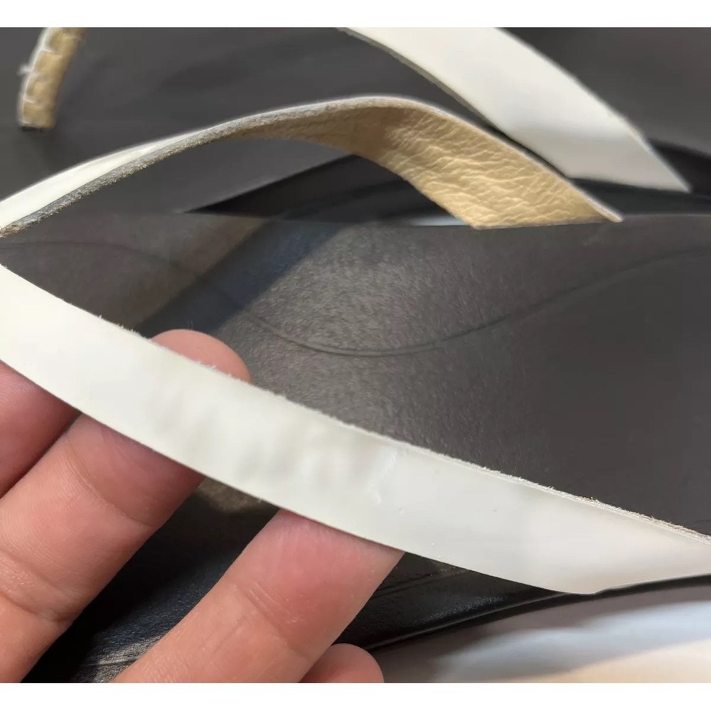 OluKai Black Flip Flops with White Patent Thong- sz 9 - Picture 4 of 13